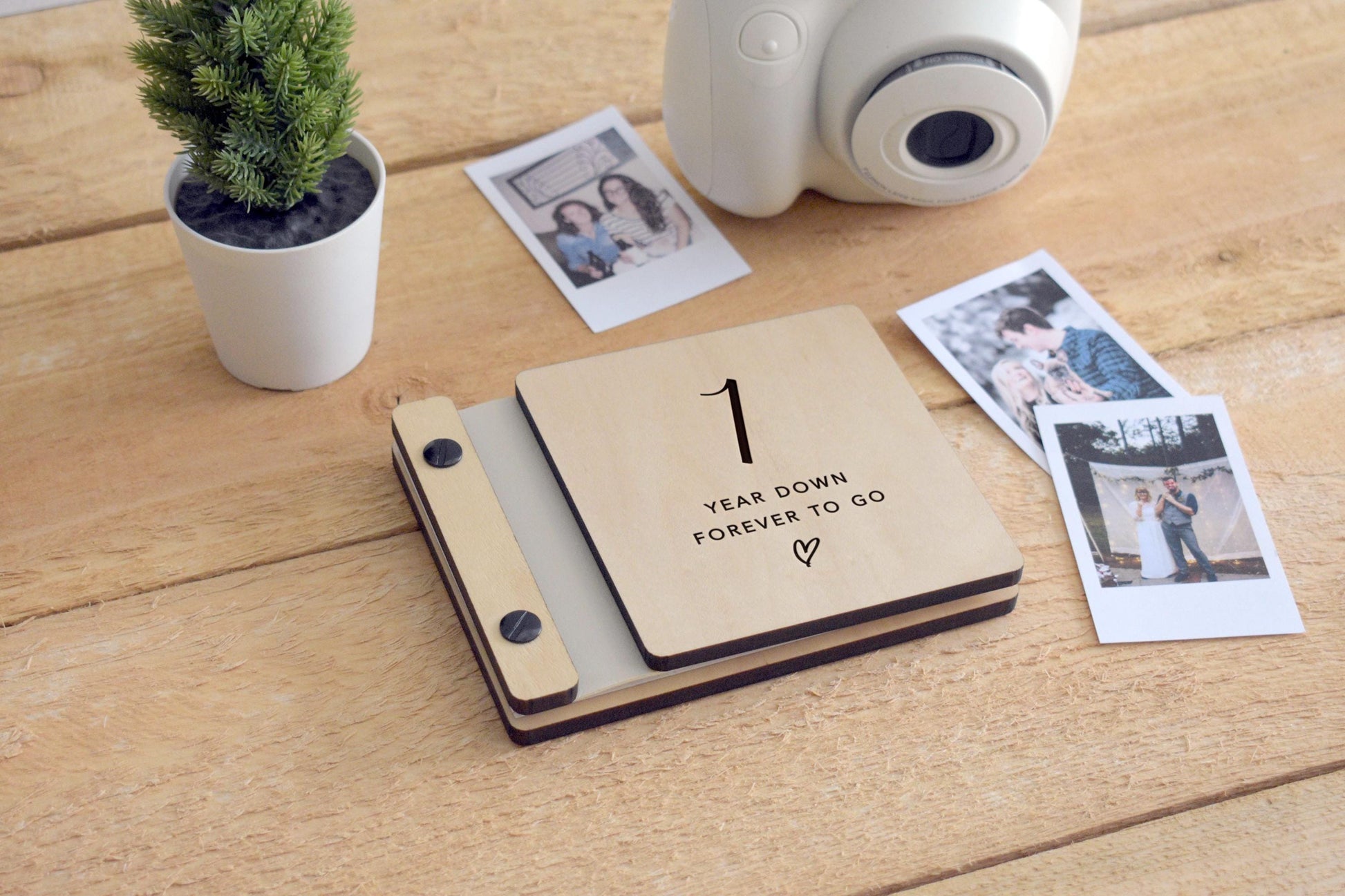1st Anniversary Couples Gifts, 1 Year Anniversary Gift for boyfriend, First Anniversary Scrapbook Gift for her, Personalized Gifts for him